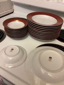 Sango China Dinnerware Set – Red & Gold