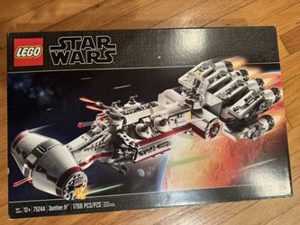 LEGO 75244 Star Wars UCS Tantive IV 