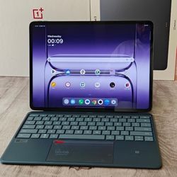 One Plus Pad 3 Gaming Tablet with Dolby Atmos 3.4K Resolution with Extras (Retail $625 after tax)