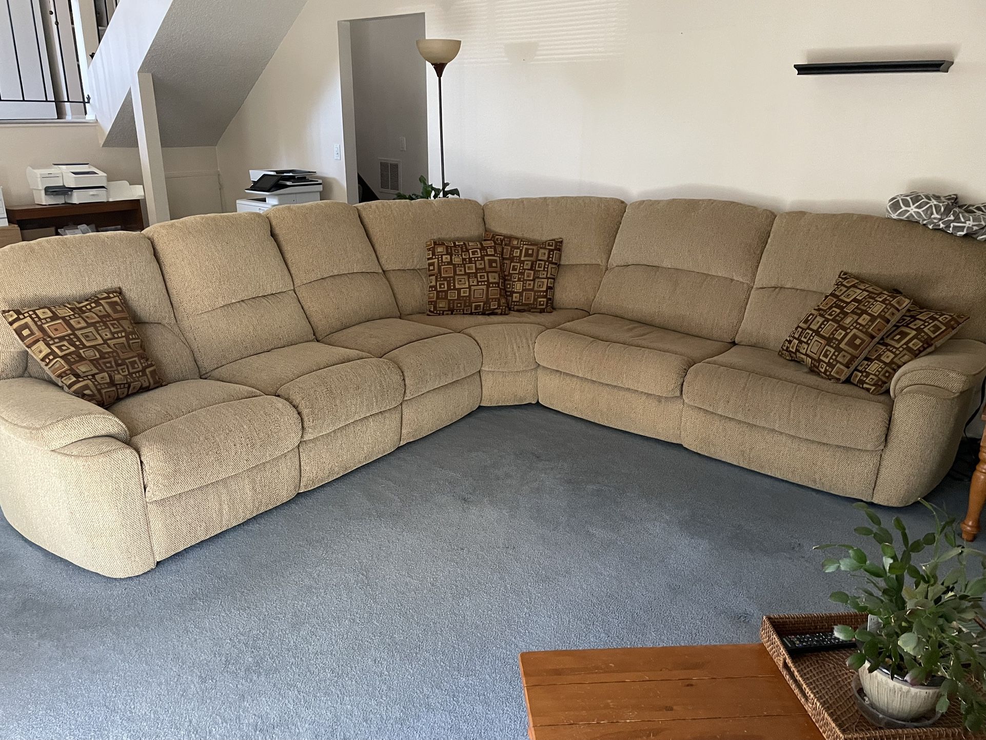 Sectional Couch With Recliner and Sleeper