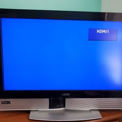32 Inch Vizio TV 