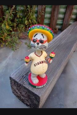 SF Giants Lou Seal Bobblehead Cinco De Mayo 2016 AT&T Park