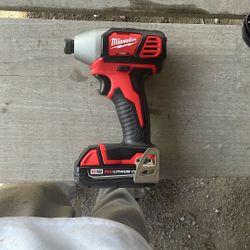 New Milwaukee Impact driver 1/4+ Battery