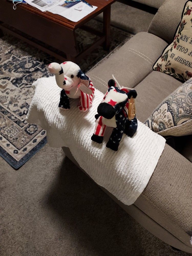 PATRIOTIC BEANIE BABIES SET DONKEY AND ELEPHANT YEAR 2000.$ 75.00
