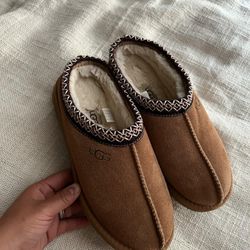 UGG Size #8