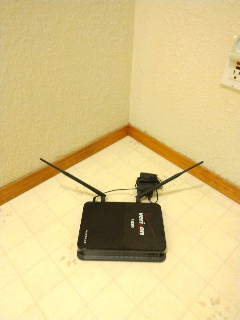 Netgear Verizon 4G LTE Wi-Fi Router