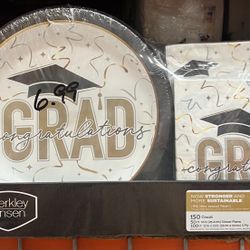 Juego de platos y servilletas para recién graduados $6.99