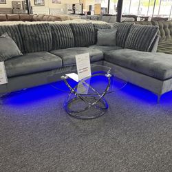 L Shape Sectional. 🚚WE DELIVER🚚