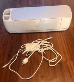 Cricut Maker 3 with fill size iron press full tool set  plus  over 60  VINYLS.