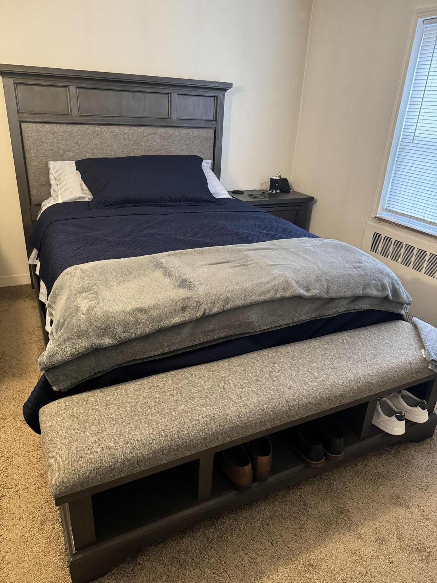 Cambridge 4-pc. Bedroom Set - Queen