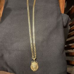 OBO OBO 21 Inch Cuban Link 10k Solid Gold Got Some Weight On It With Lion Head Charm Also 10k $700 OBO 