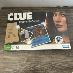 CLUE Discover The Secrets Board Game NEW/SEALED