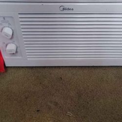 Window AC Unit 