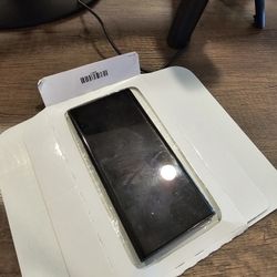 Samsung Galaxy Note 10+ 5G 512GB Phone (Used - Slightly Cracked)