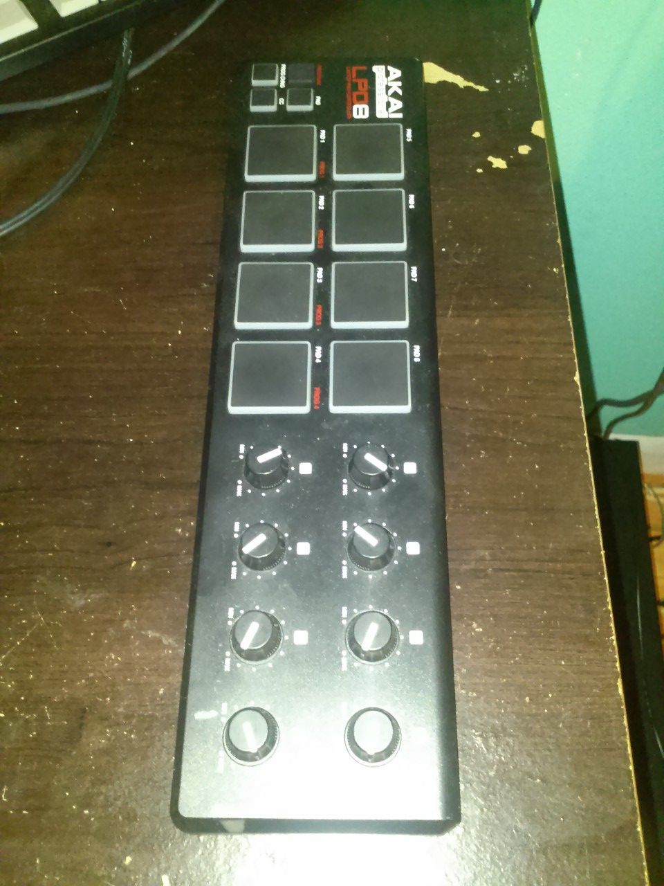 Akai LPD8 Usb midi controller pad