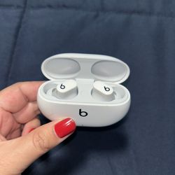 Beats Studio Air Buds 