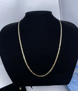 $700 Three Tone Yellow White and Rose Gold Valentino Chain Necklace
