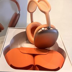 AirPods Max Orange