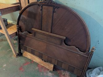 Wooden headboard and footboard