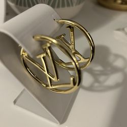 High End Stylish Earrings 