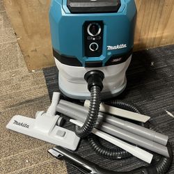 Makita 40v Wet/dry 4 Gallon Vacuum 198706/11
