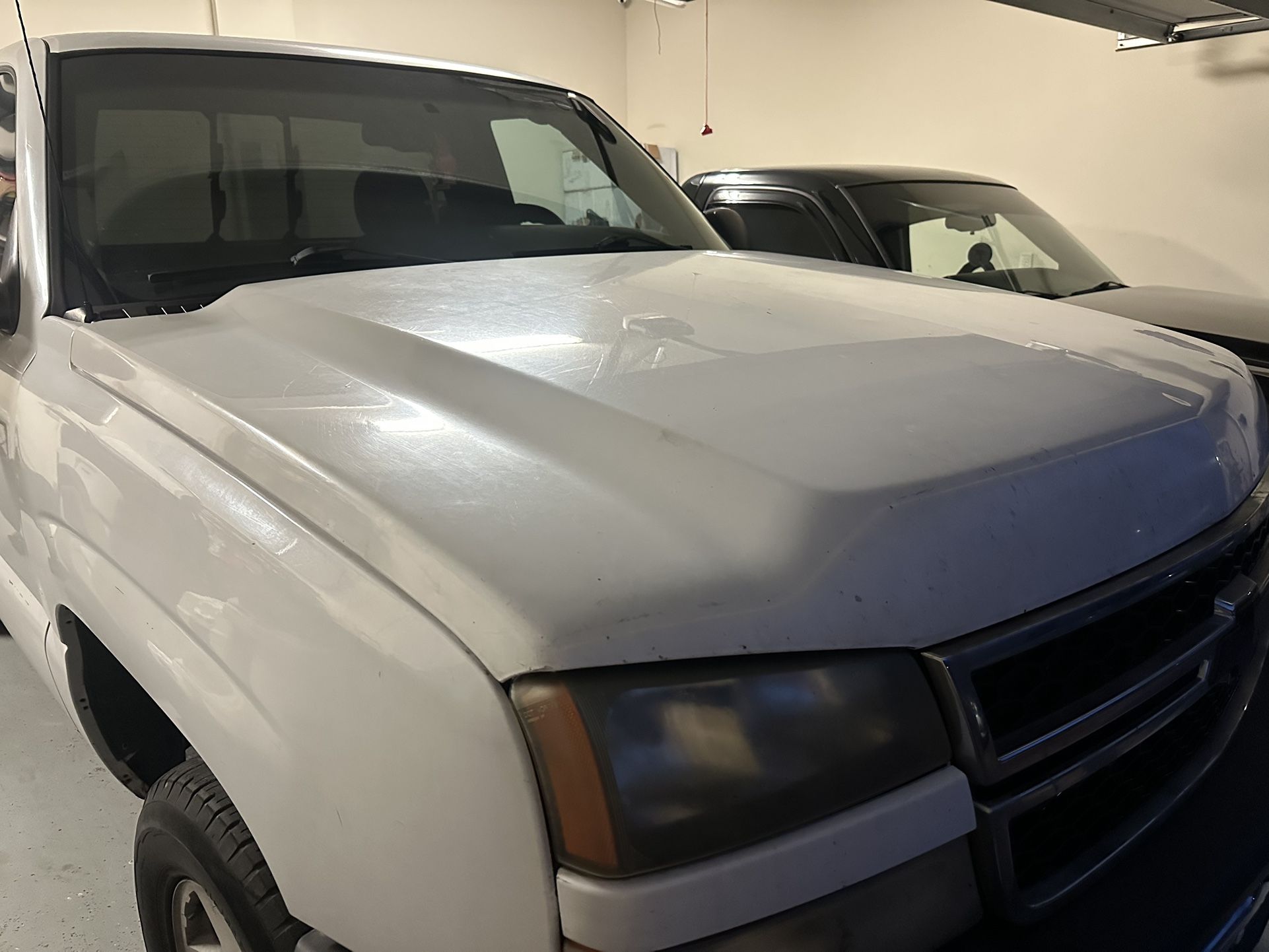 2006 Chevy Silverado HD Hood 
