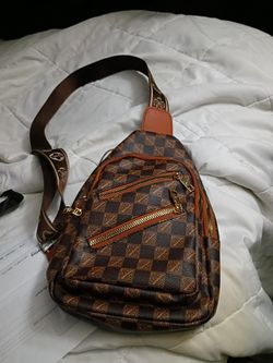 nice cross body back pack never really used it 