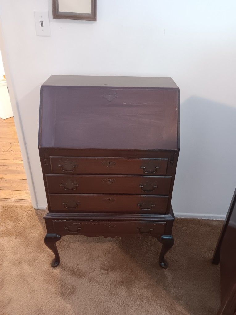 Taylor Queen Anne Mahogany Petite Secretary Writing Desk $611 OBO