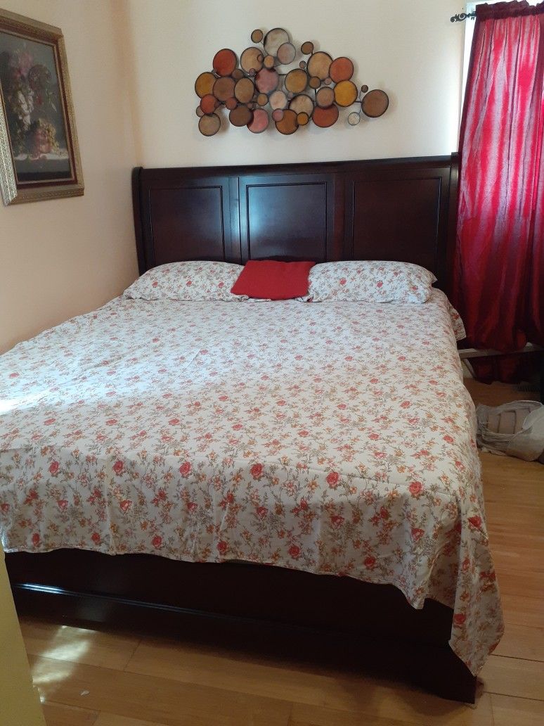 Box Print and Mattress
