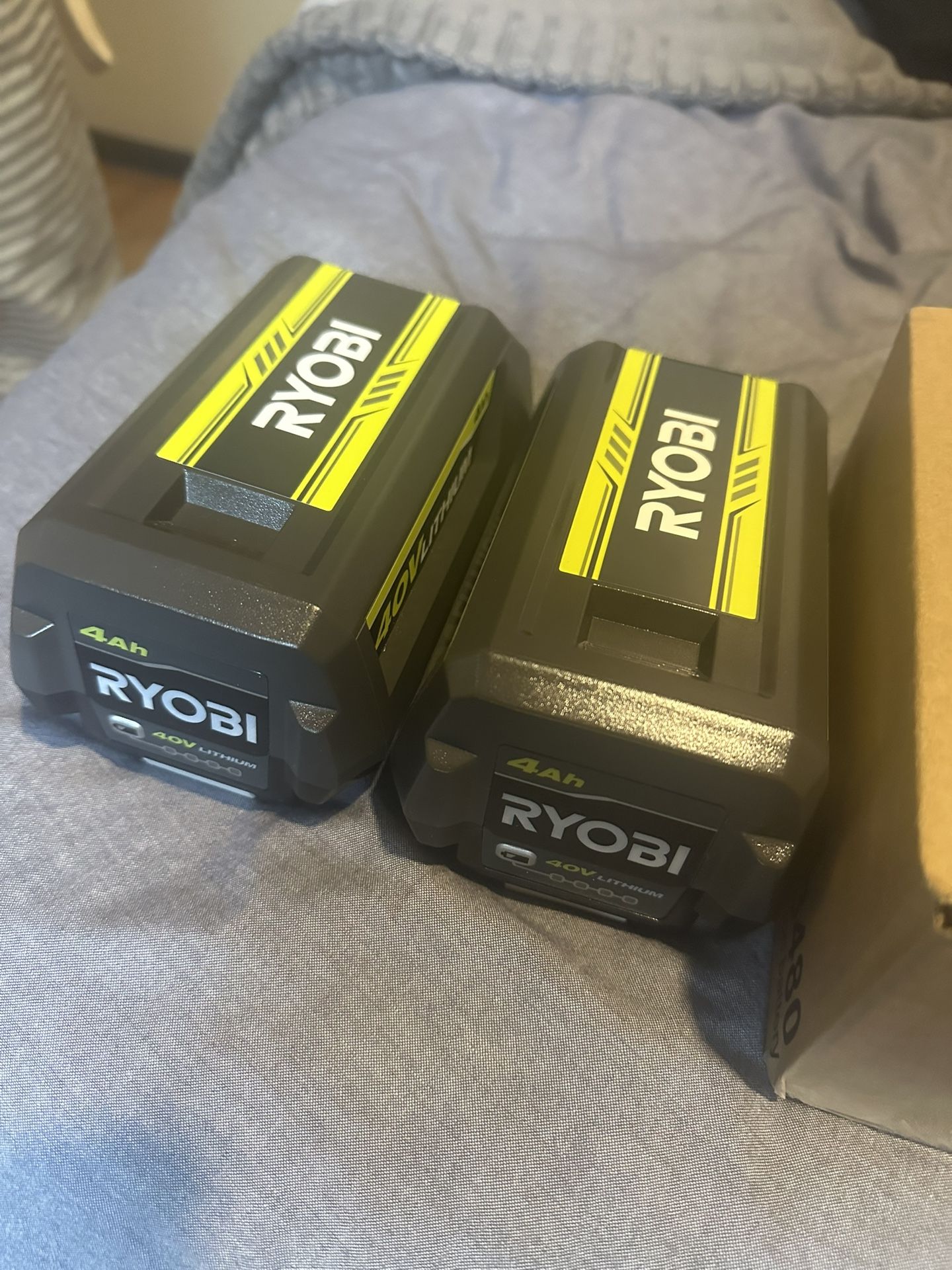 3 RYOBI 40v 4ah Batteries