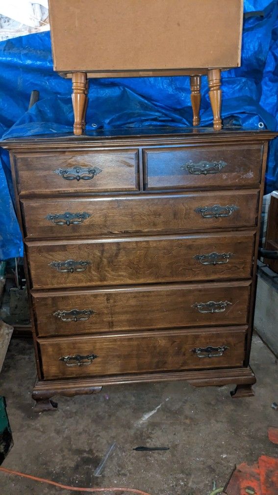 Flint Ridge Fine Furniture Bed Room Set