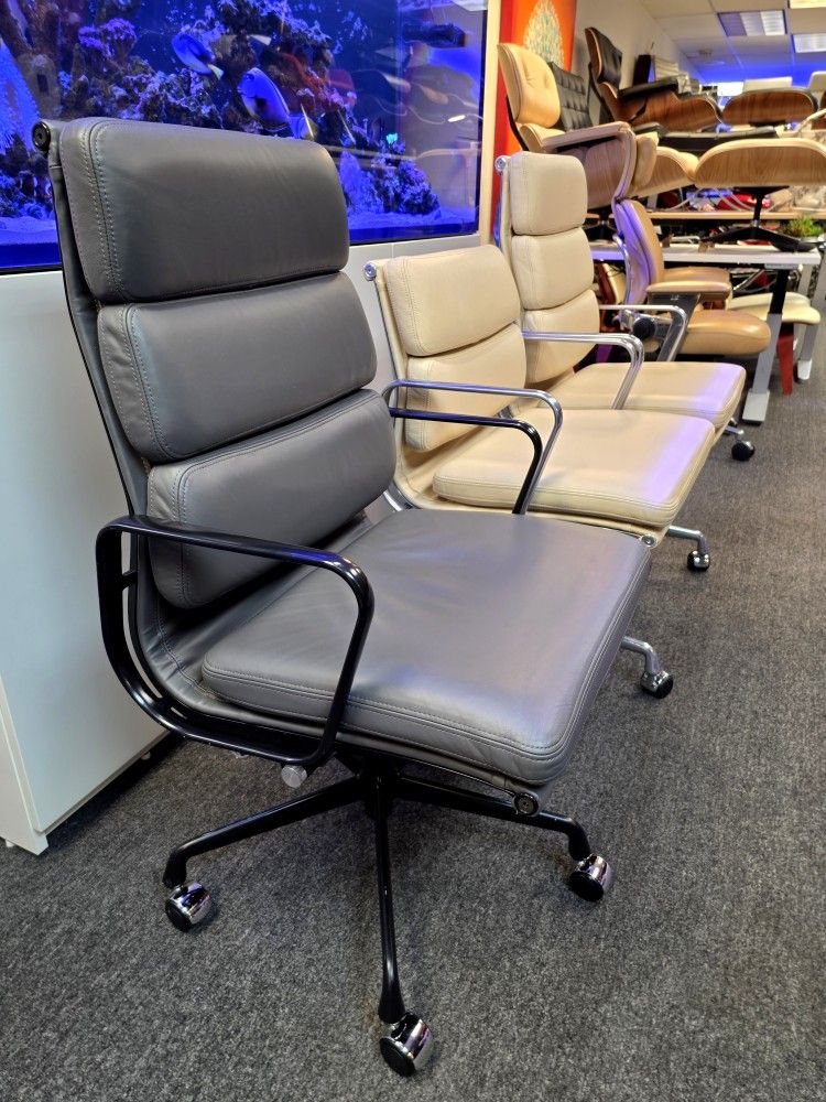 🍀LIKE NEW!🍀100% AUTHENTIC HERMAN MILLER EAMES EXECUTIVE SOFT PAD CHAIR GREY LEATHER BLACK BASE/FRAME RETAIL $5K 🔥SALE! $2995🔥