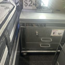 Brand New Queen Bedrooms Set