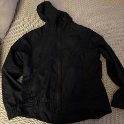 Nike Women’s Wind Breaker 