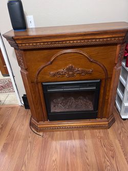 🔥 Beautiful Electric Fireplace – Ornate Wood Mantel 🔥