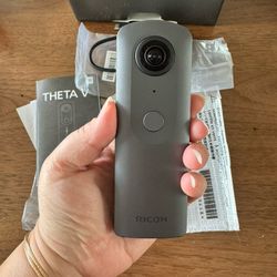 Ricoh Theta V 