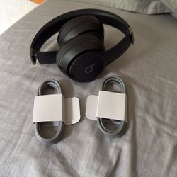 Beats Solo 4