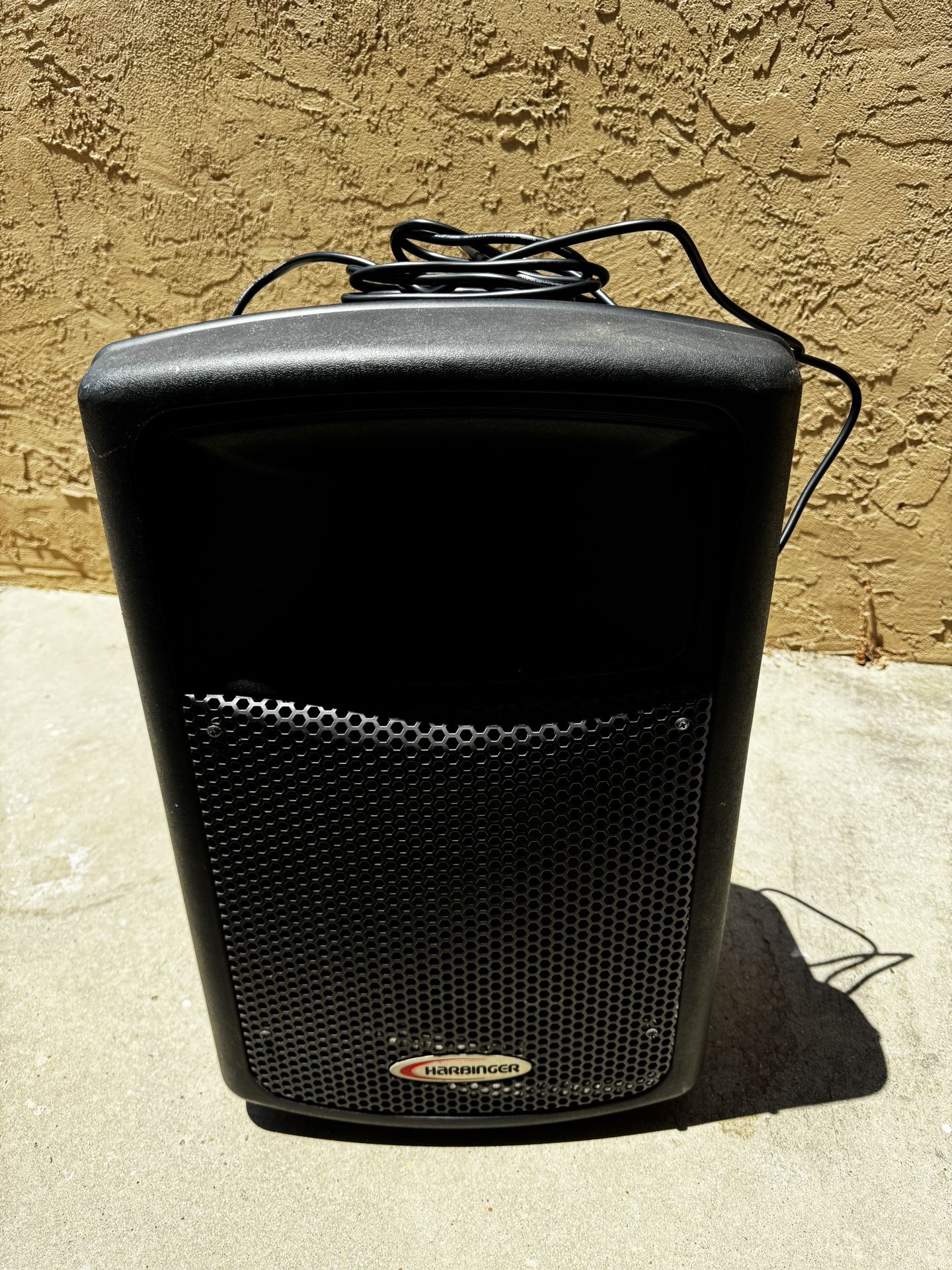 Harbinger APS12 Speaker With EQ