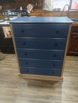 Refinished Dresser 2001 Delta Enterprises Corp.