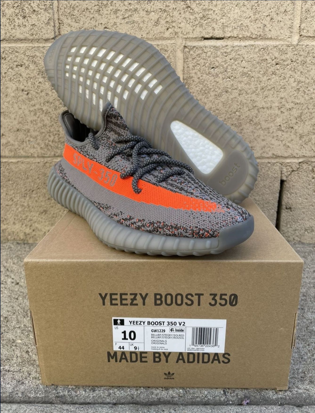 Yeezy Boosts 350 V2 - Beluga 