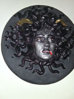 MEDUSA WALL ART