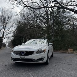 2015 Volvo S-60