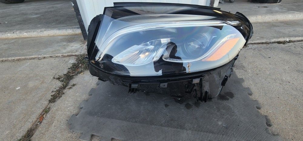 2016 -2019 MERCEDES BENZ GLC300 XENON HID LH DRIVER SIDE HEADLIGHT OEM