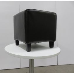White and black cube ottomans