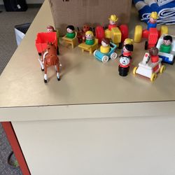 VINTAGE LITTLE PEOPLE