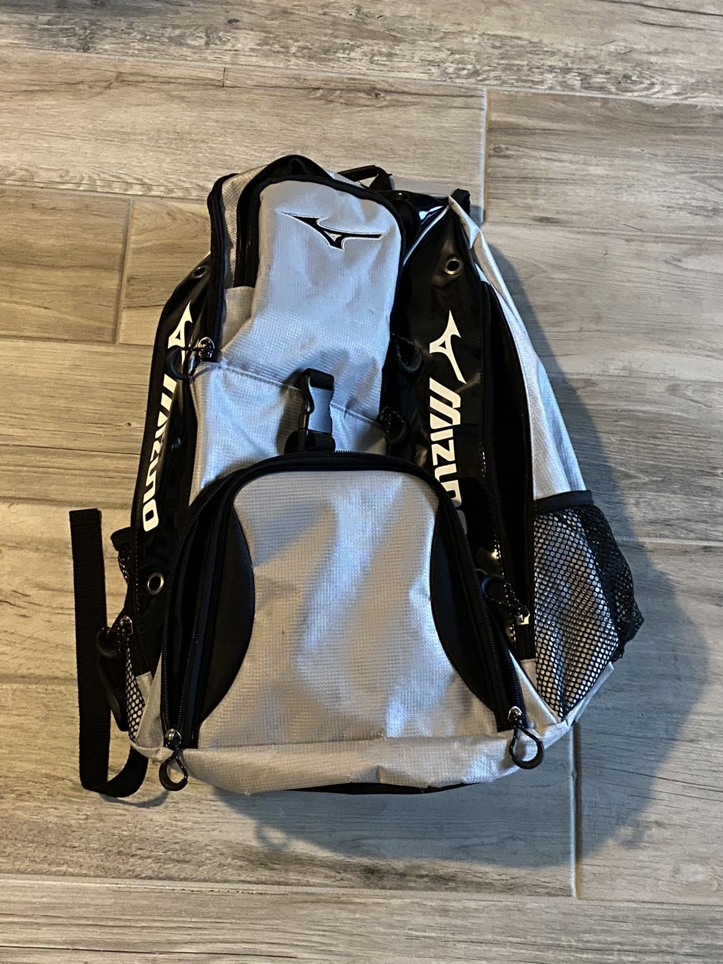 Mizuno volleyball backpack