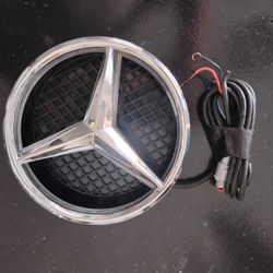 Lighted Front Grill Mercedes Emblem