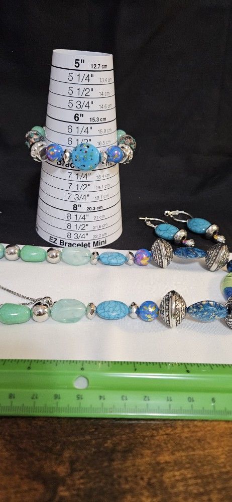 Beautiful Turquoise Look 24 Inch Necklace 2 Inch Earrings.  And 7 Inch Bracelet 