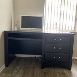 SLEEK N SIMPLE WORK DESK