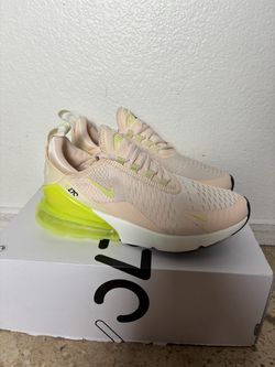 Nike Air Max 270 Womens size 7.5, 8